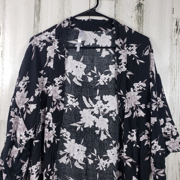 Spiritual Gangster Maya Kimono Floral Robe One Size - Picture 2 of 12